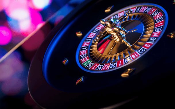 petatoto link platform overview showing sportsbook, live-dealer, slots, and esports sections
